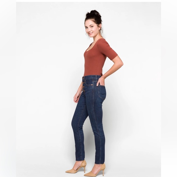 Madewell 10” High Rise Skinny Button Front Jean - Picture 3 of 6